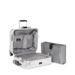 Tumi 19 Degree Aluminum Compact Carry On Silver 7 Tumi 19 Degree Aluminum Compact Carry On Silver -Verkoop Reisopslag image 2231