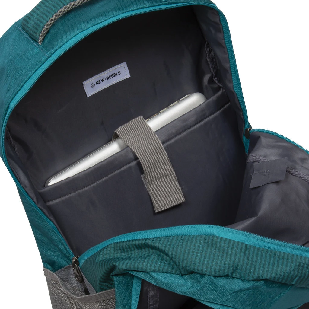 New Rebels ® Kinley - Rugtas - Schooltas - Vrijetijdstas - 48 Liter - Nylon - Petrol 11 New Rebels ® Kinley - Rugtas - Schooltas - Vrijetijdstas - 48 Liter - Nylon - Petrol - Afbeelding 9